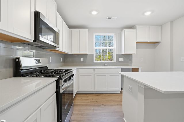1342 Cattleman Acres Drive, Inman, SC 29349