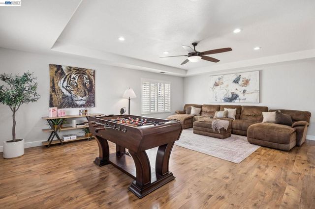 22 Byron Ct, Concord, CA 94521