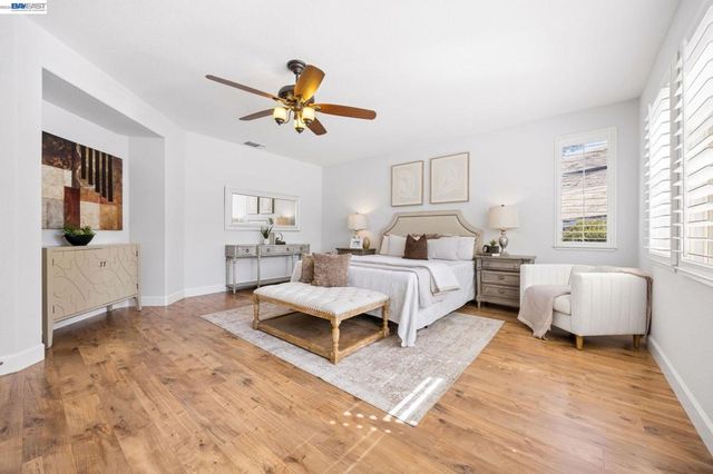 22 Byron Ct, Concord, CA 94521