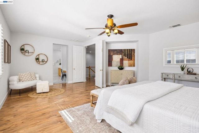 22 Byron Ct, Concord, CA 94521