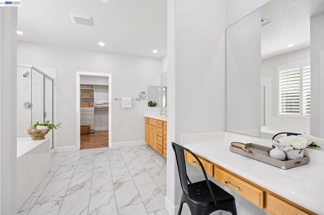 22 Byron Ct, Concord, CA 94521