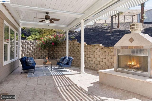 22 Byron Ct, Concord, CA 94521