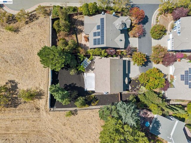 22 Byron Ct, Concord, CA 94521