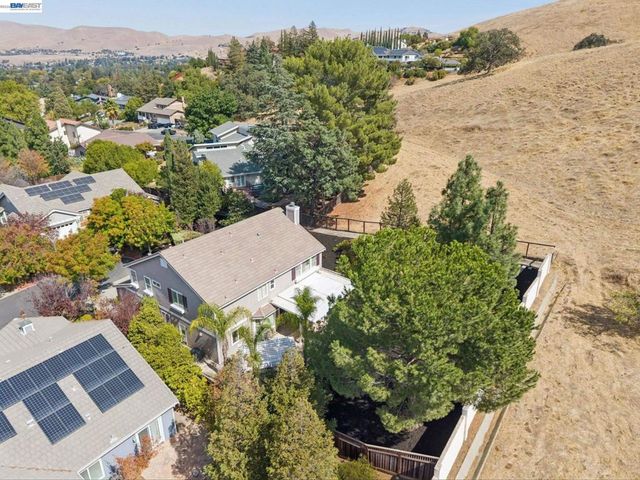 22 Byron Ct, Concord, CA 94521