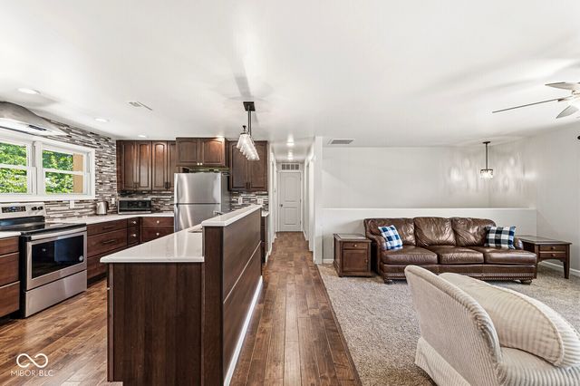 5410 Shelbyville Road, Indianapolis, IN 46237