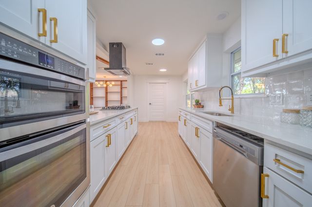 3204 Knights Haven Lane, Garland, TX 75044