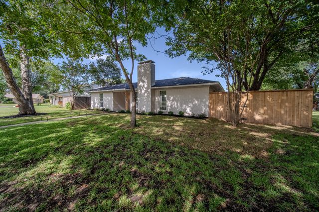 3204 Knights Haven Lane, Garland, TX 75044