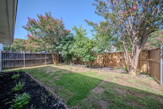 3204 Knights Haven Lane, Garland, TX 75044