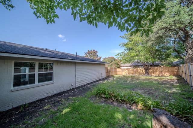 3204 Knights Haven Lane, Garland, TX 75044