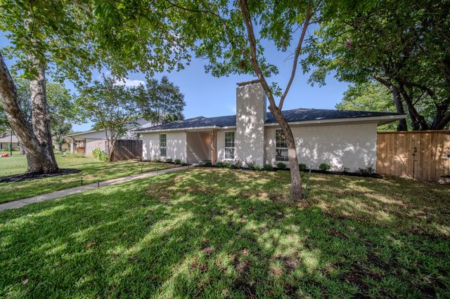 3204 Knights Haven Lane, Garland, TX 75044