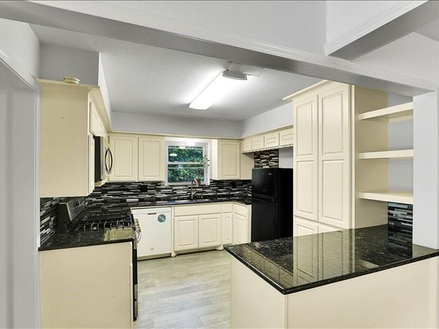 26702 Maplewood Drive, Spring, TX 77386
