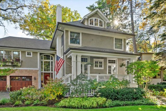 611 Elmwood Avenue, Wilmette, IL 60091