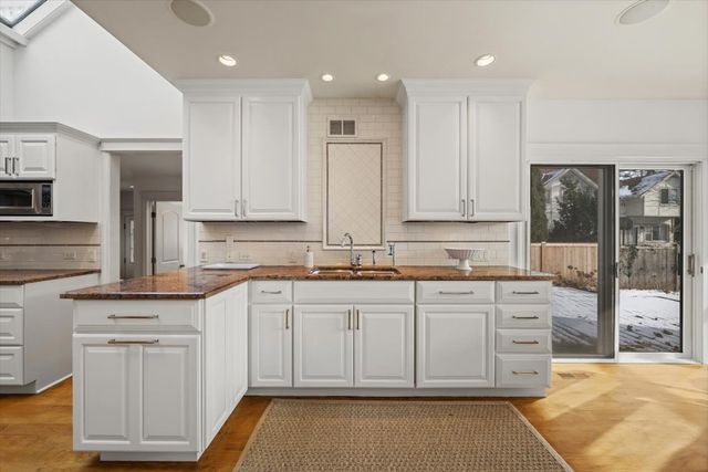 611 Elmwood Avenue, Wilmette, IL 60091