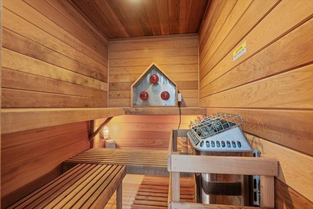 611 Elmwood Avenue, Wilmette, IL 60091