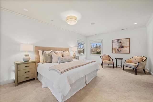 611 Elmwood Avenue, Wilmette, IL 60091