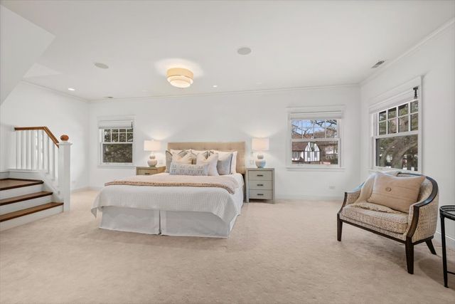 611 Elmwood Avenue, Wilmette, IL 60091