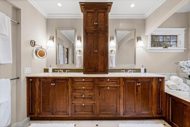 611 Elmwood Avenue, Wilmette, IL 60091