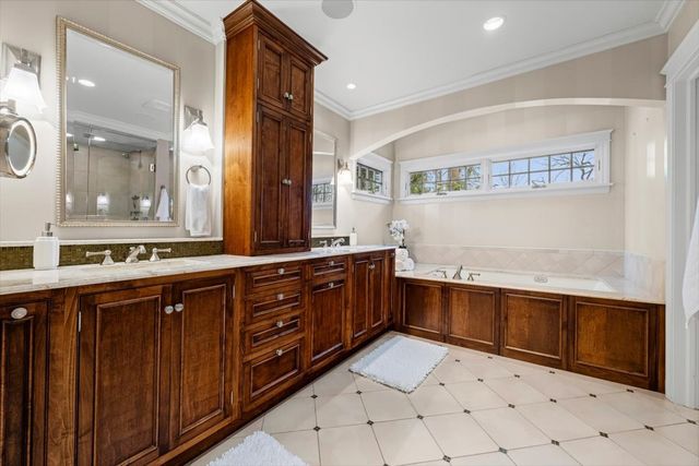 611 Elmwood Avenue, Wilmette, IL 60091