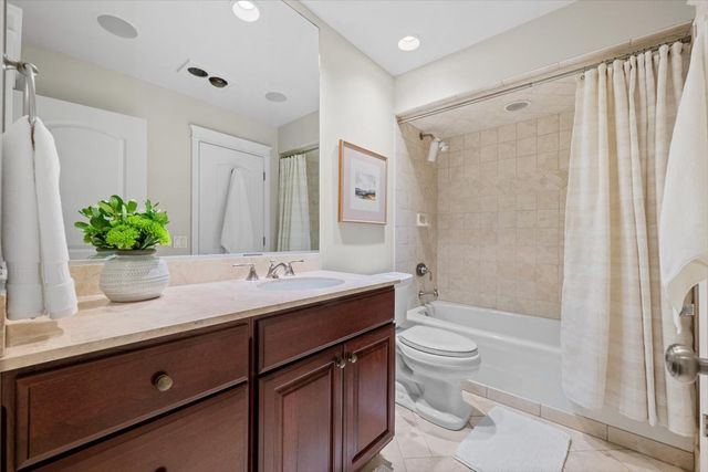 611 Elmwood Avenue, Wilmette, IL 60091