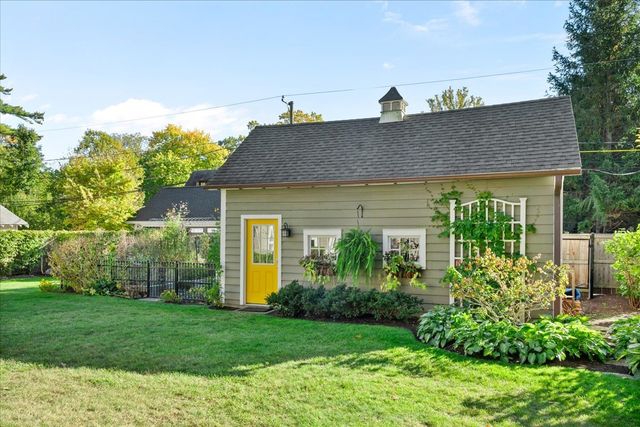 611 Elmwood Avenue, Wilmette, IL 60091