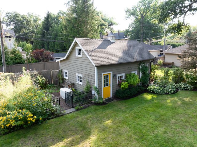 611 Elmwood Avenue, Wilmette, IL 60091