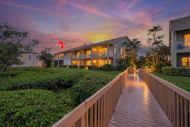 88 N Lakeshore Drive, Hypoluxo, FL 33462