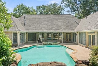 629 Stonewall Jackson Drive, Conroe, TX 77302