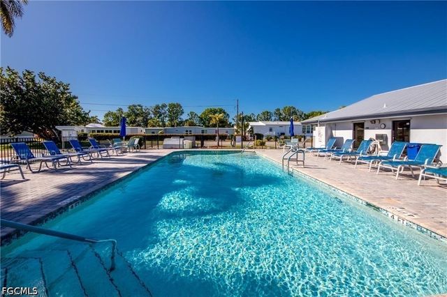 19 Garden DR, Fort Myers, FL 33908