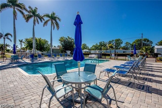 19 Garden DR, Fort Myers, FL 33908
