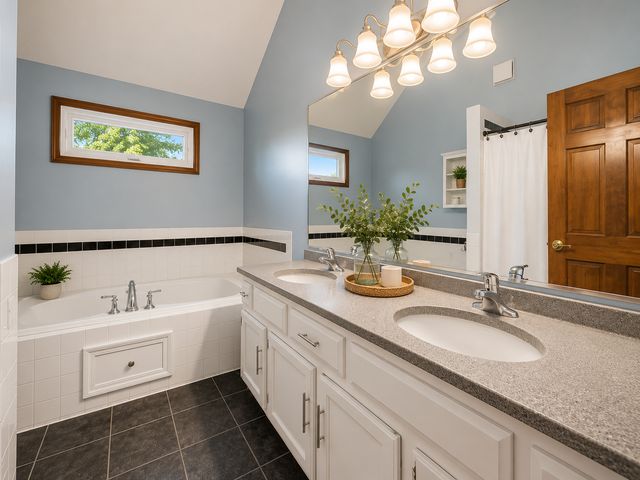 2541 Cheshire Drive, Aurora, IL 60504