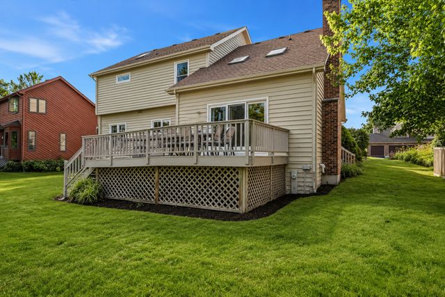 2541 Cheshire Drive, Aurora, IL 60504