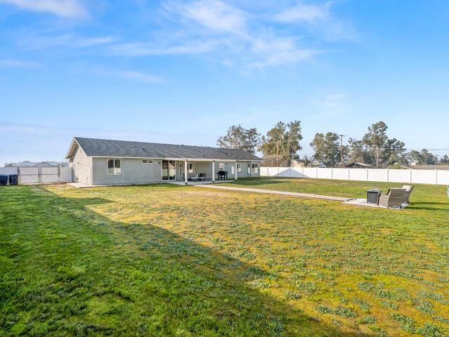 17465 Paula Road, Madera, CA 93636