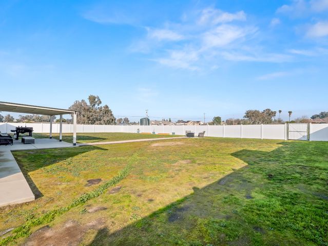 17465 Paula Road, Madera, CA 93636