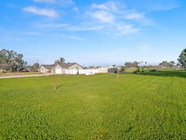 17465 Paula Road, Madera, CA 93636