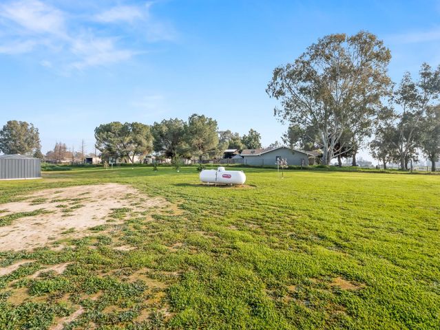 17465 Paula Road, Madera, CA 93636