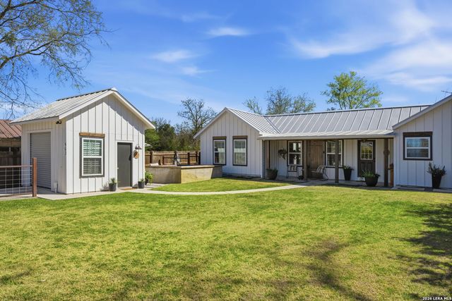 903 Front St., Comfort, TX 78013