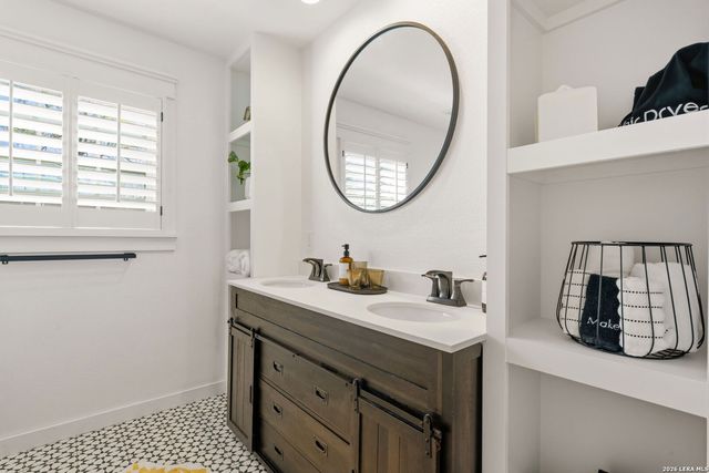 903 Front St., Comfort, TX 78013