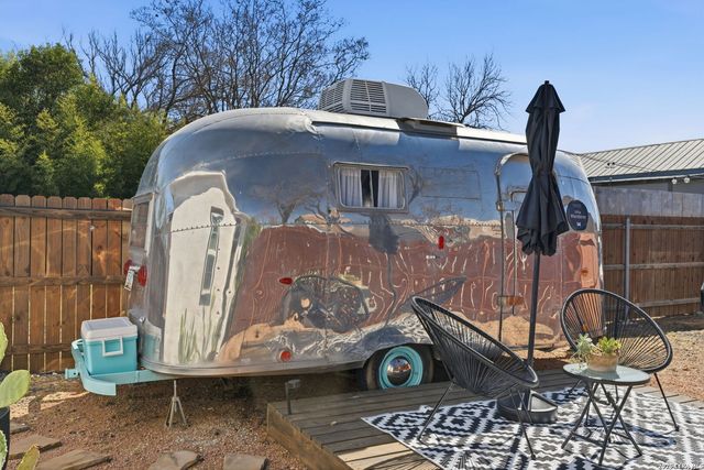 903 Front St., Comfort, TX 78013