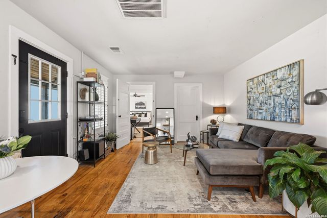 903 Front St., Comfort, TX 78013