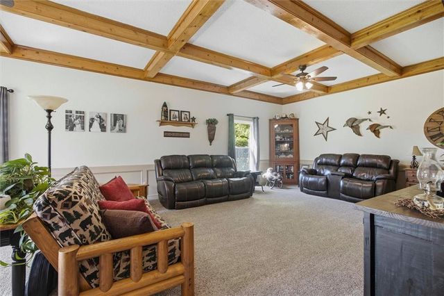 20189 167th Street, Basehor, KS 66007