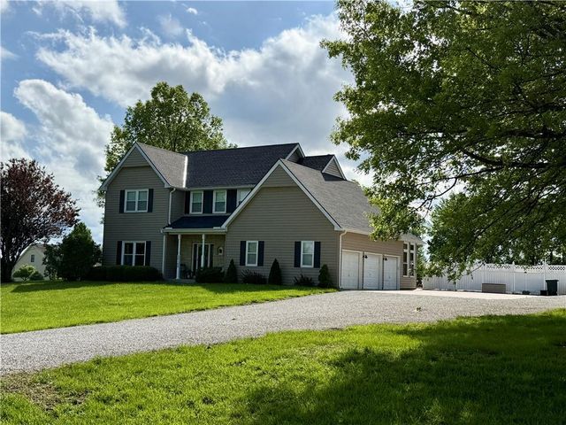 20189 167th Street, Basehor, KS 66007