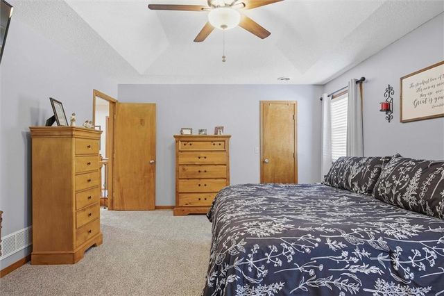 20189 167th Street, Basehor, KS 66007