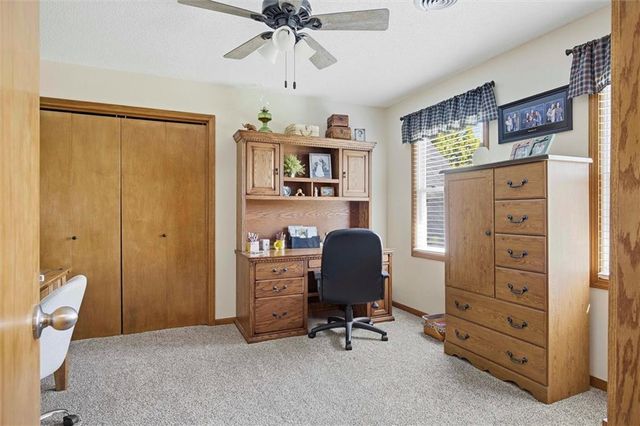 20189 167th Street, Basehor, KS 66007