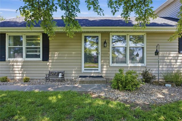 20189 167th Street, Basehor, KS 66007