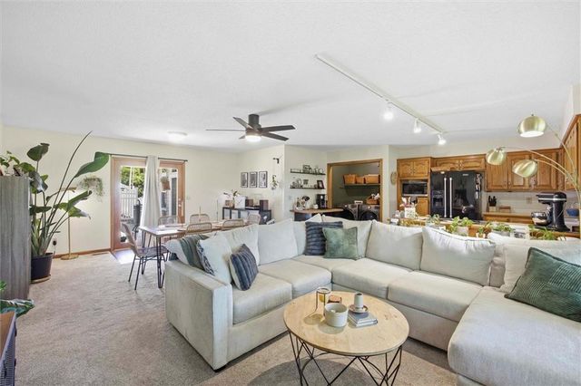 20189 167th Street, Basehor, KS 66007