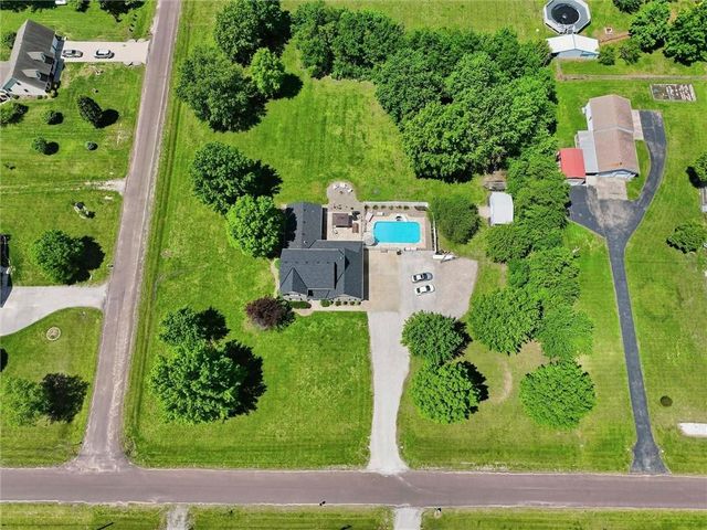 20189 167th Street, Basehor, KS 66007