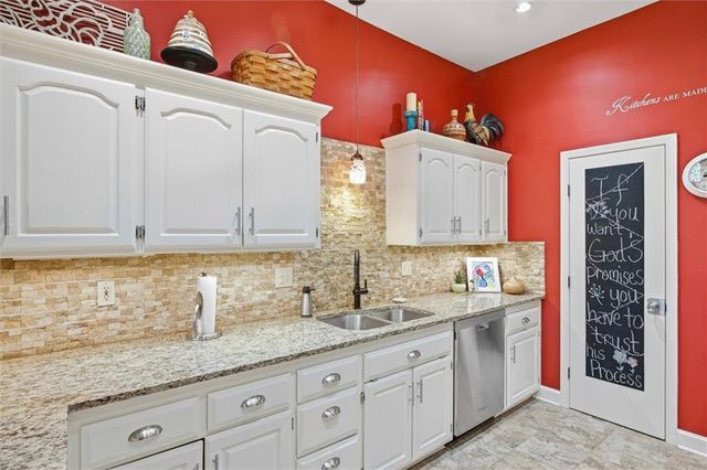 20189 167th Street, Basehor, KS 66007