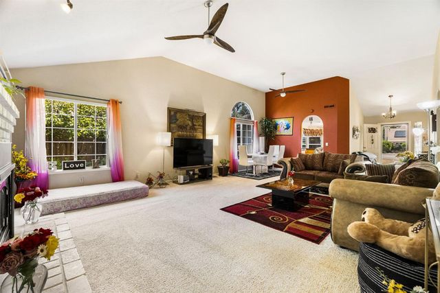 2460 Stabler Ln, Yuba City, CA 95993