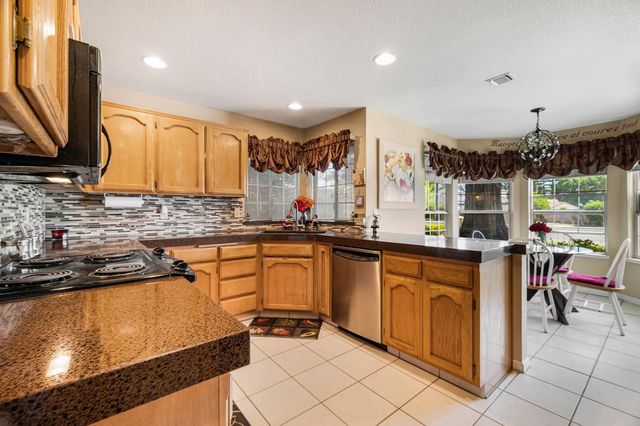 2460 Stabler Ln, Yuba City, CA 95993