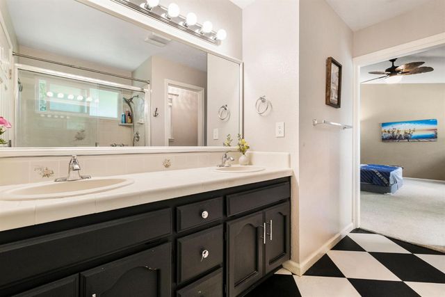 2460 Stabler Ln, Yuba City, CA 95993